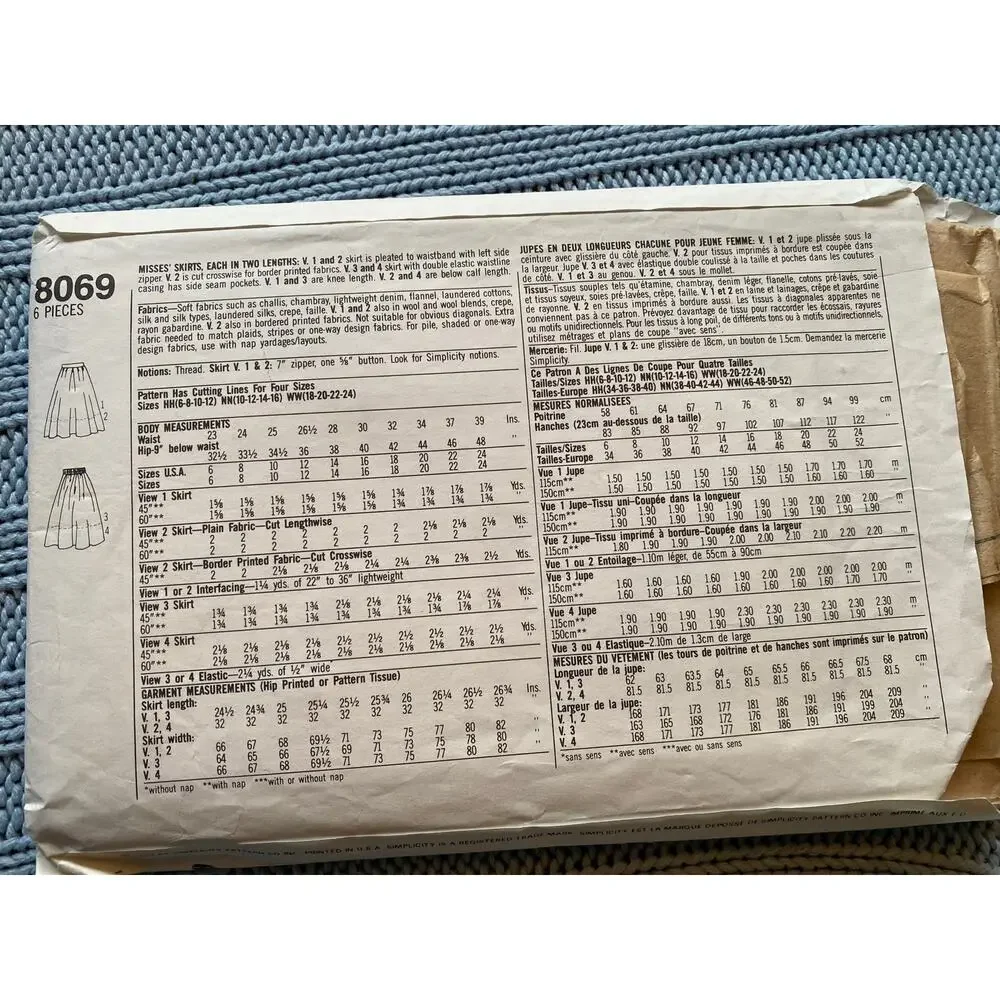 Simplicity 8062 Skirt top pants pattern
